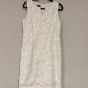 Talbots EMBROIDERED CLIPPED-FLORAL SHIFT DRESS Size 8 White